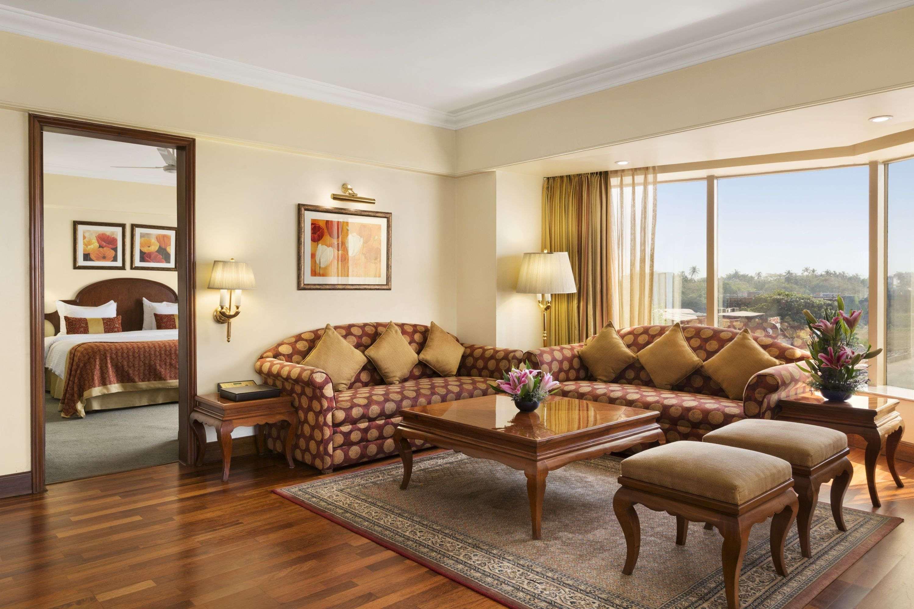 Hotel Ramada Plaza By Wyndham Palm Grove Bombay Habitación foto A suite at the Taj Mahal Palace, Mumbai